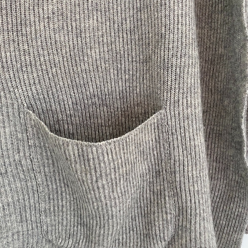Johnston of Elgin Silk Cashmere Cardigan Shawl | M - Picture 4 of 6